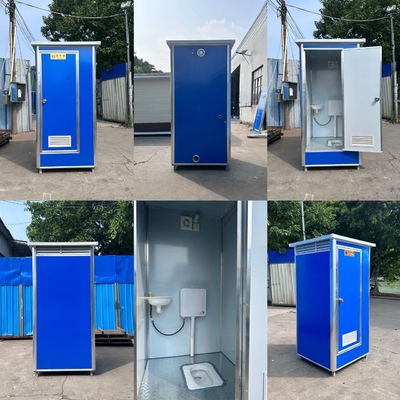 Voorafgebouwde mobiele buitentoilet met elektriciteit en waterleiding